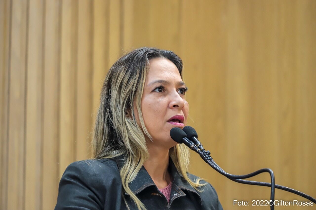 “Não adianta estrutura, se não há profissionais”, diz Sheyla sobre Hospital da Criança