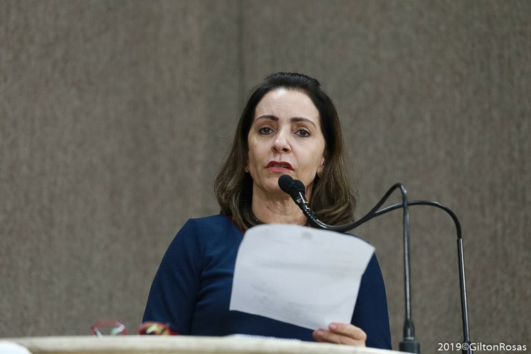 ”Lamentável ter um prefeito que engana e veta legislações que geram benefícios”, diz Emília Corrêa