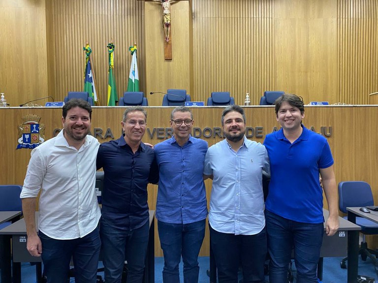Acompanhado de Nitinho e Ricardo Vasconcelos, Fábio Mitidieri visita Câmara de Aracaju 