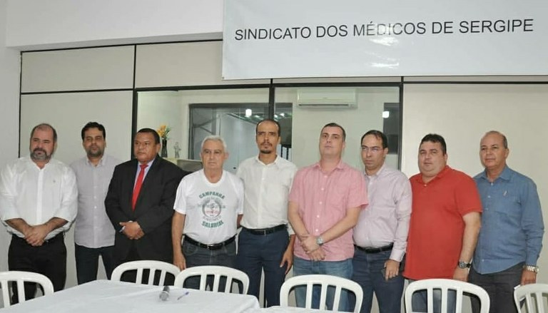 Américo de Deus participa de almoço do Sindicato dos Médicos que expôs sobre greve da categoria