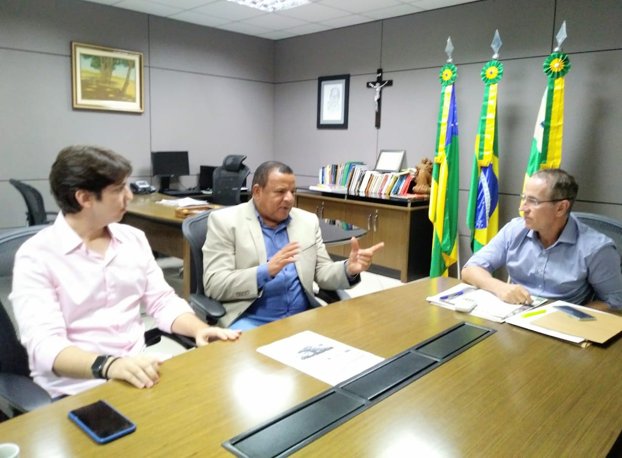 Américo de Deus visita prefeito de Aracaju interino Nitinho