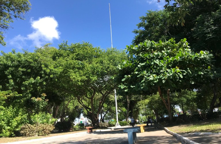 Anderson de Tuca alerta que a Praça da Bandeira está sem seu símbolo