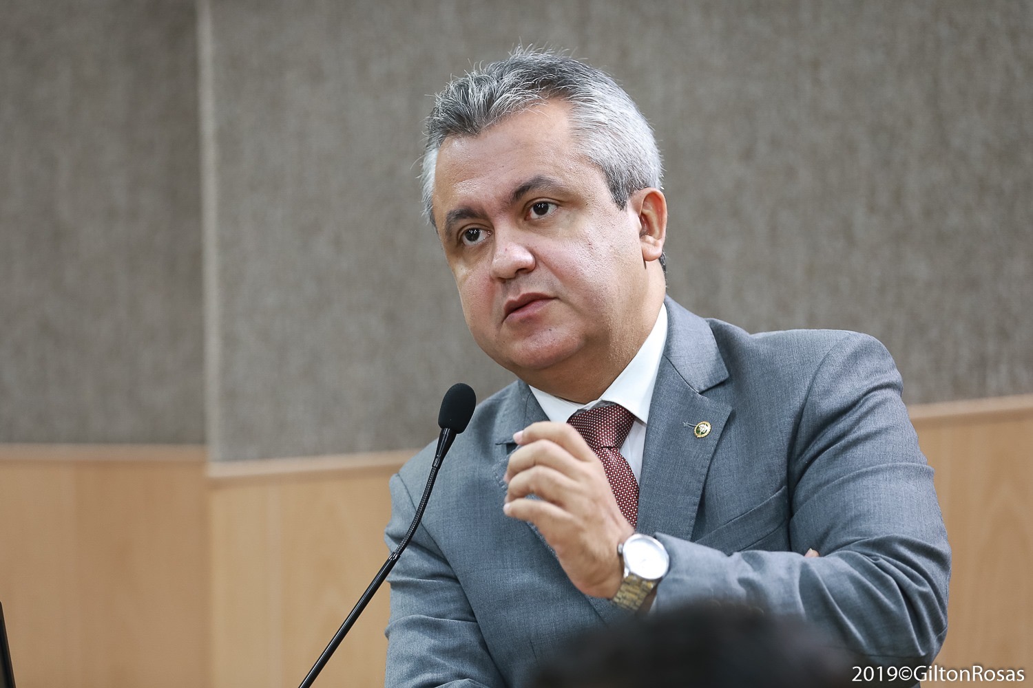 Aprovado requerimento de Elber para que o trânsito de Aracaju não seja interrompido