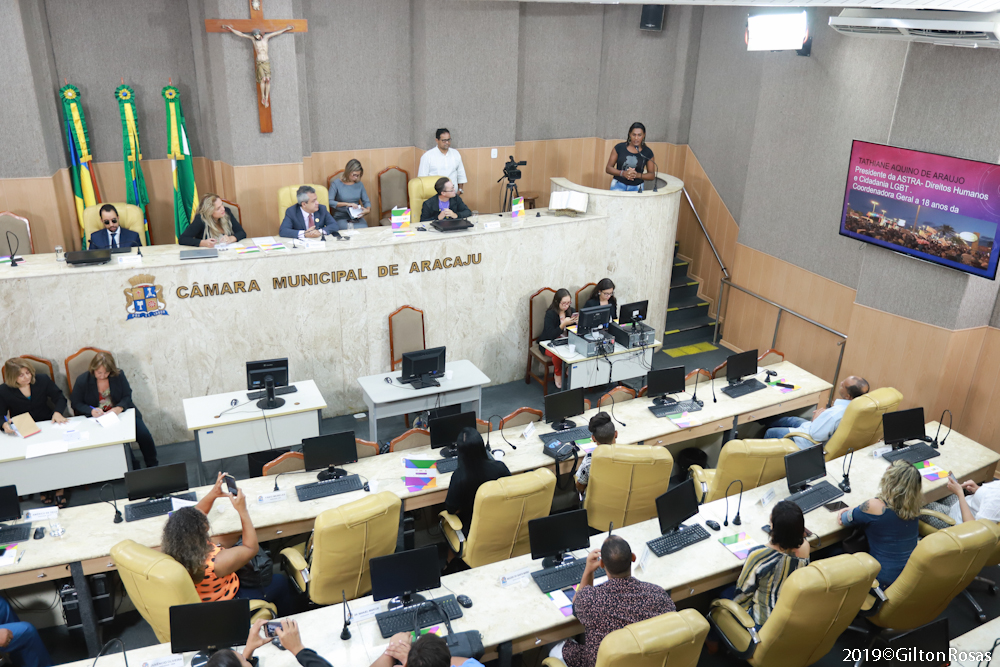 Audiência Pública discute lançamentos da Cartilha LGBT Socialista na Câmara