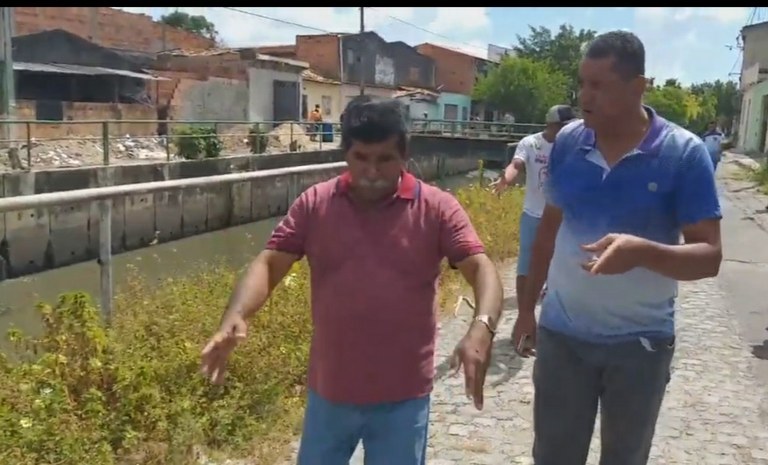 Bigode continua cobrando cobertura do canal do Almirante Tamandaré