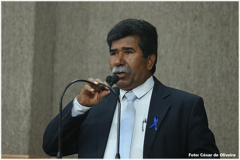 Bigode faz elogios as ações da PMA no Santa Maria