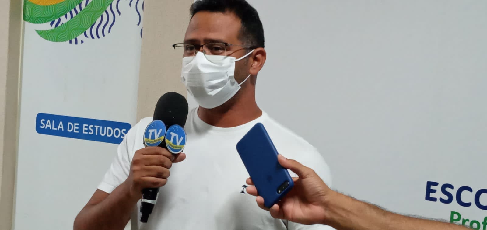 Byron parabeniza a realização de curso de Libras para trabalhadores da Câmara de Aracaju