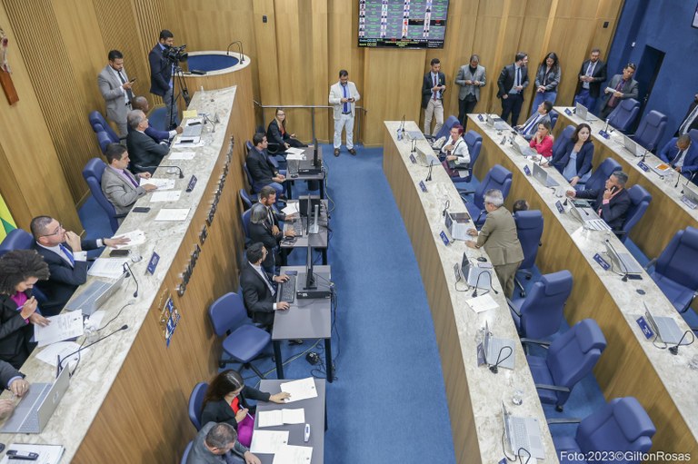 Câmara de Aracaju aprova projeto de Lei que dá benefícios aos servidores da Casa