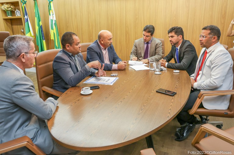 Câmara Municipal de Aracaju assina convênio com SSP e passará a oferecer serviços de emissão de documentos 