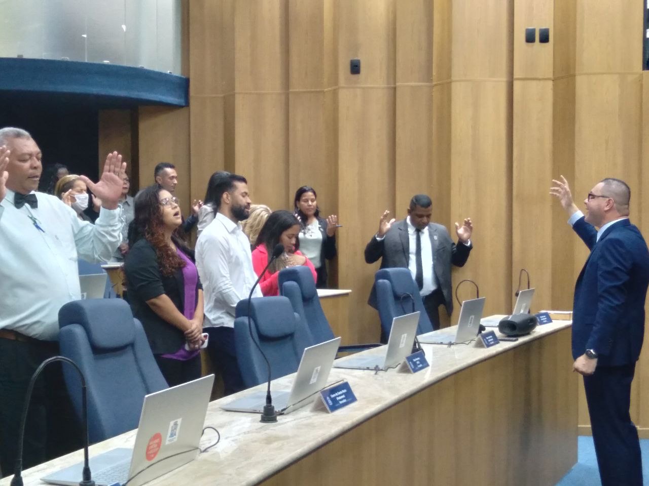 Culto na CMA, realizado por Eduardo Lima, ajuda servidores a se conectarem com Deus