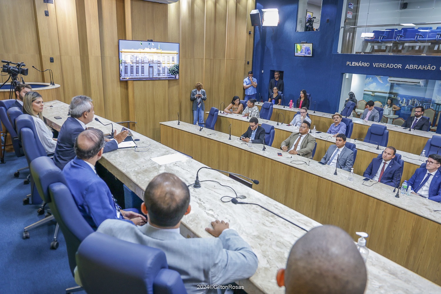 Dia do Consumidor é marcado com Audiência Pública de autoria de Elber. 