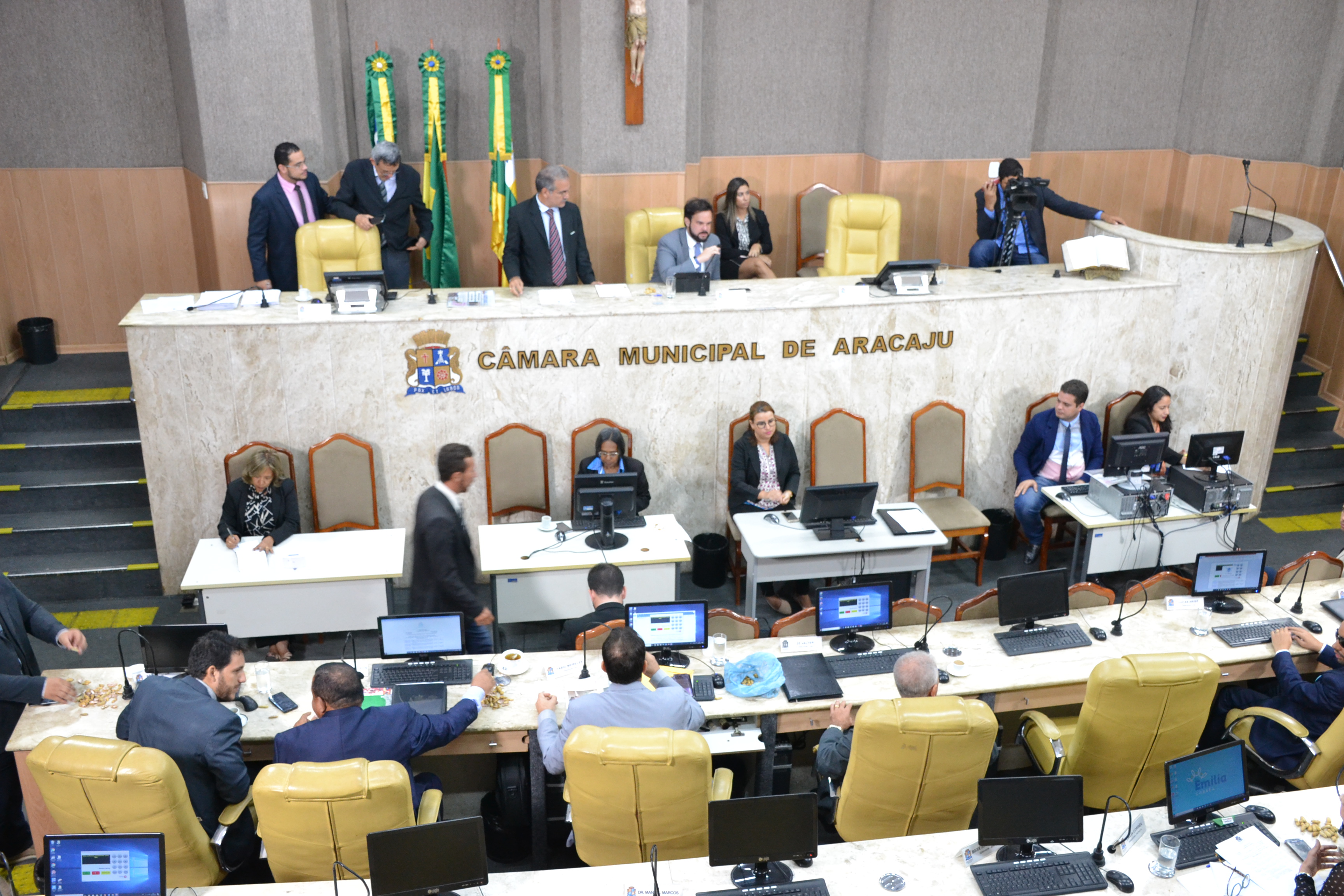 Em votação, Câmara de Aracaju mantém dois Vetos do Executivo e derruba um 