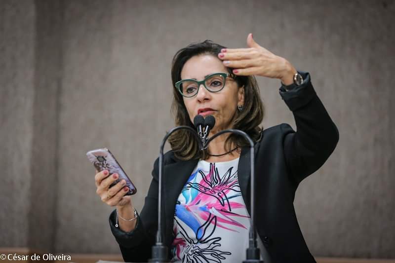 Emília Corrêa: “A intenção do padre foi evitar mais acidentes”