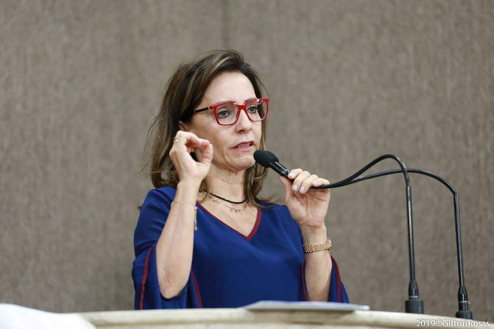 Emília Corrêa: “No dia do trabalho, os brasileiros não têm muito o que comemorar”