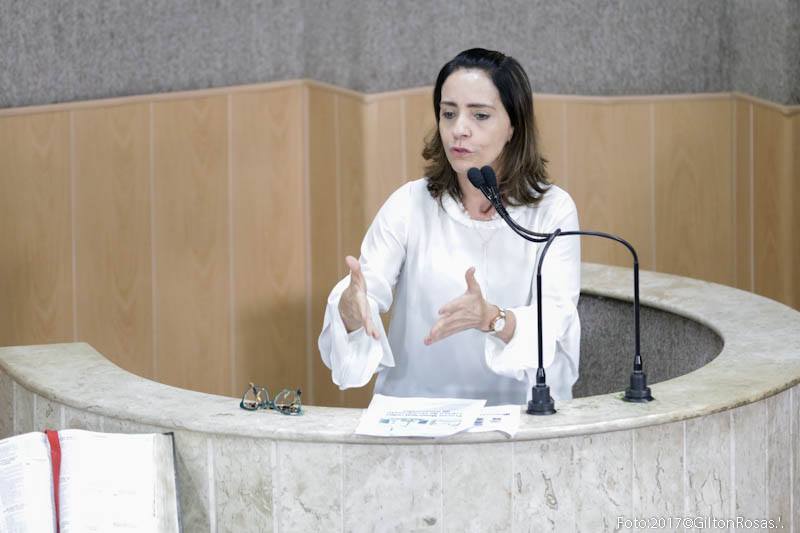 Emília denuncia que estão querendo sepultar o Procon Municipal