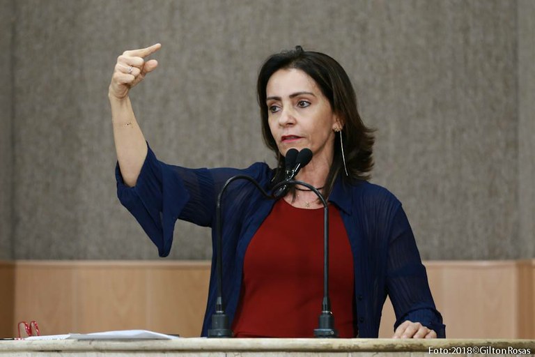 Emília diz que vereadores da situação começam a enxergar que Edvaldo Nogueira não é atuante