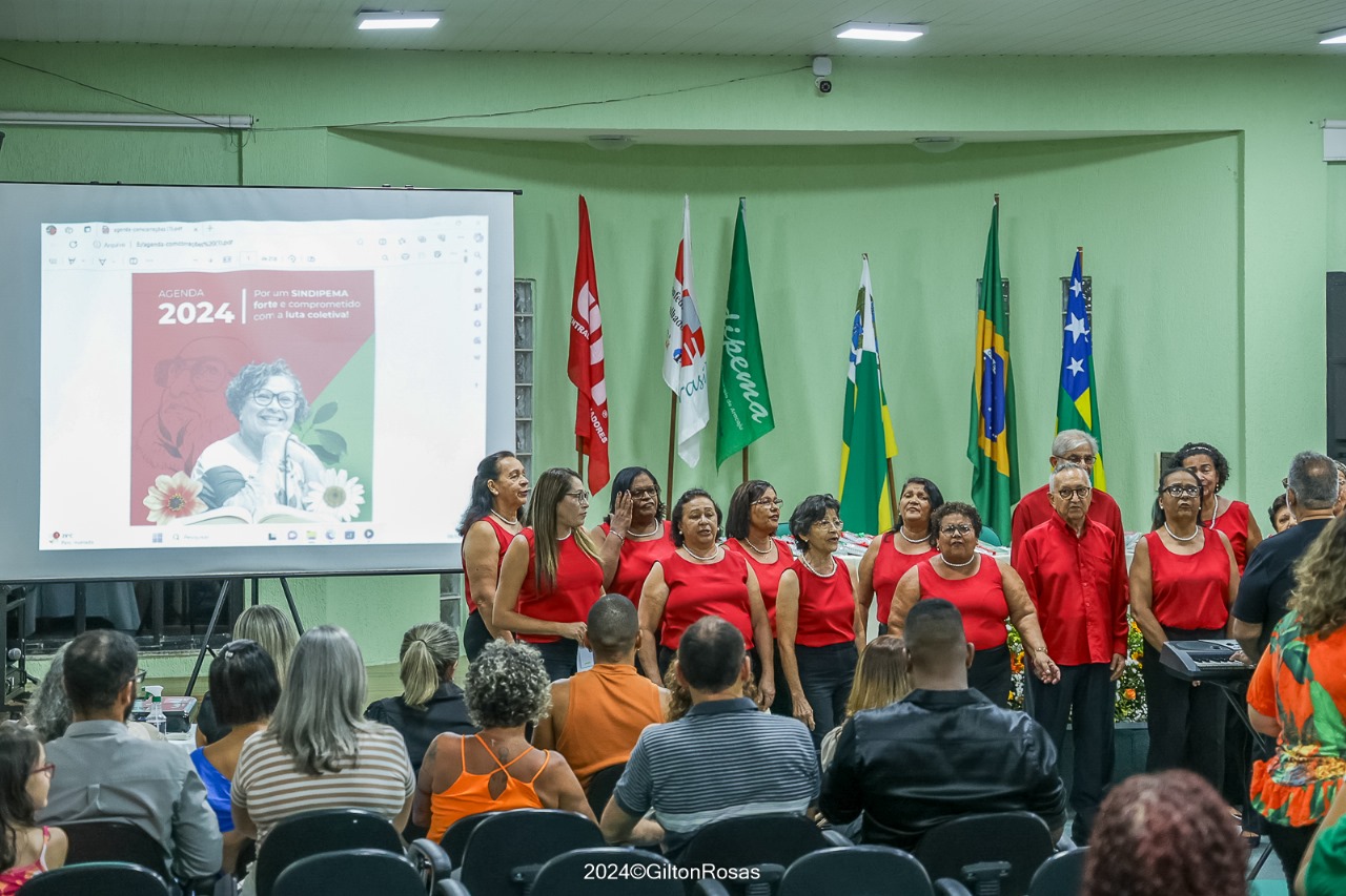 Ex-vereadora Professora Ângelo Melo é homenageada pelo Sindipema na noite dessa quinta-feira,08