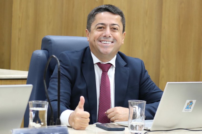 Fabiano Oliveira destaca sucesso do Projeto 'Adote um Bem Público'