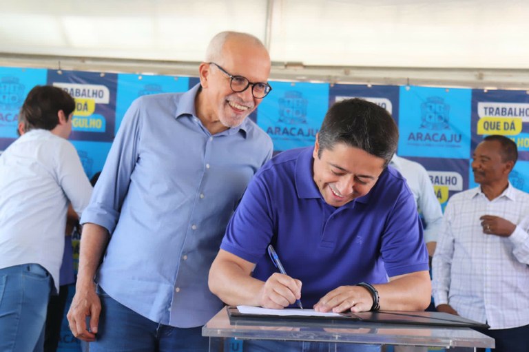 Fabiano Oliveira participa da solenidade de autorização da obra de infraestrutura do loteamento Veneza II