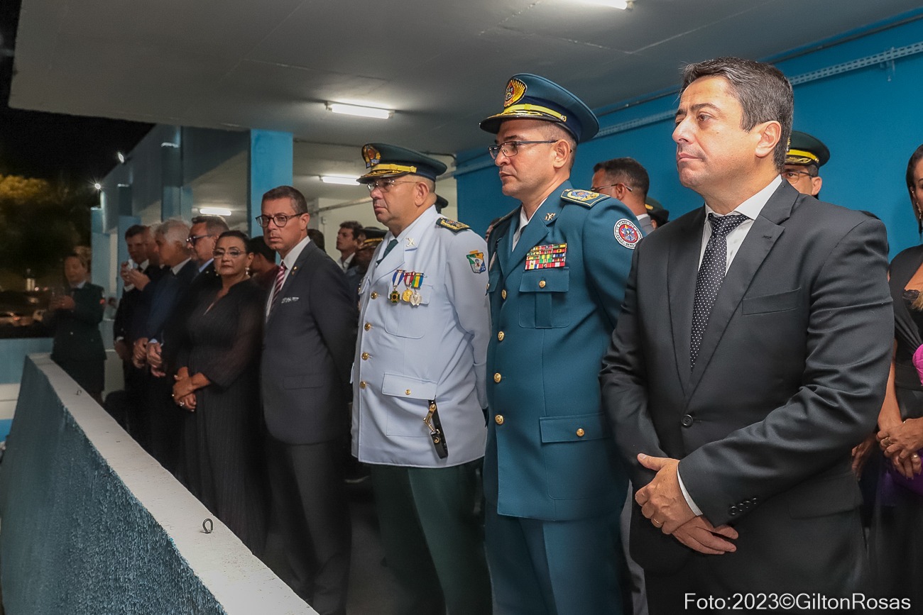 Fabiano Oliveira participa de solenidade militar em comemoração aos 188 anos da PMSE