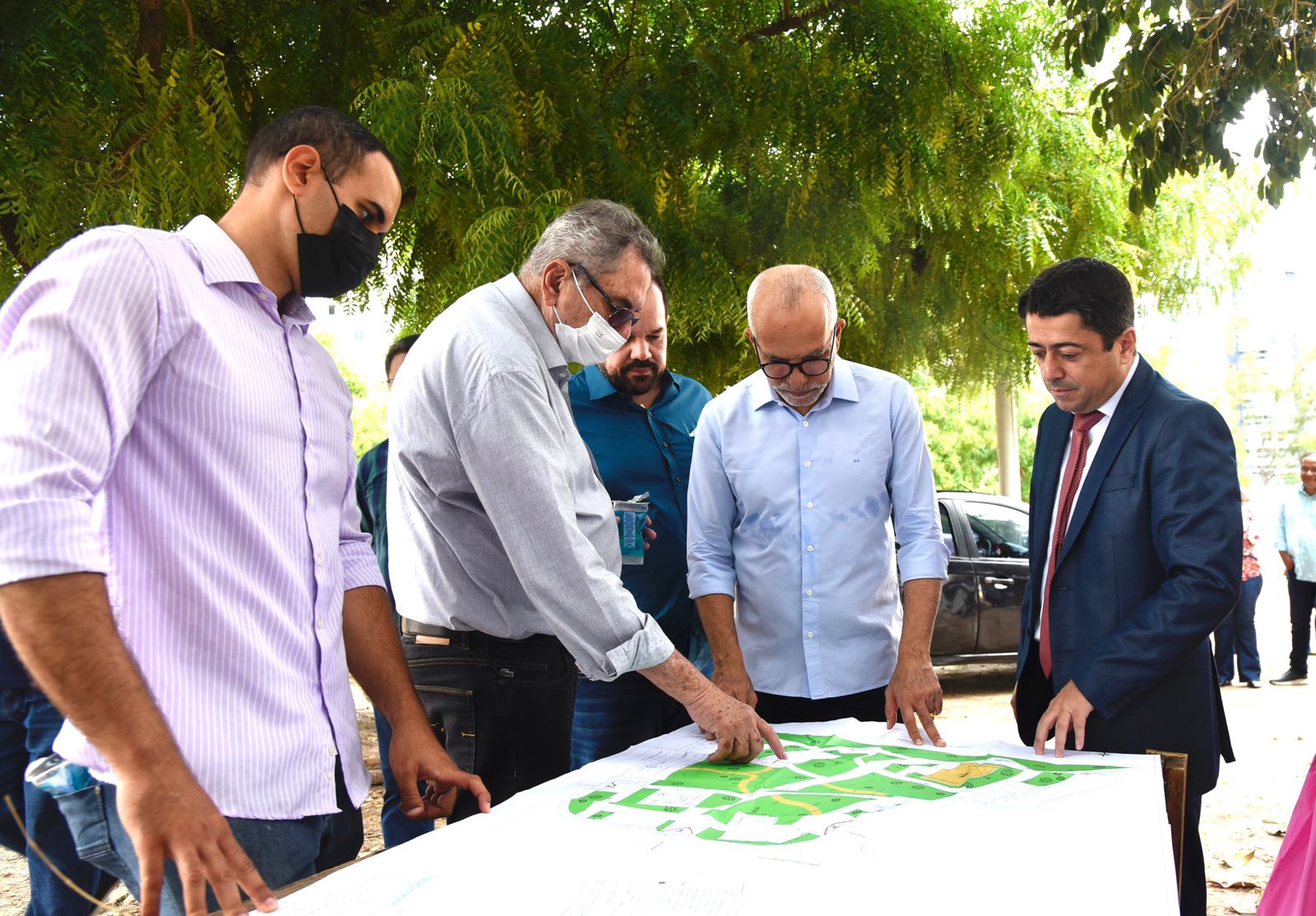 Fabiano Oliveira participa de solenidade que marca início da urbanização da praça Maria Joselita