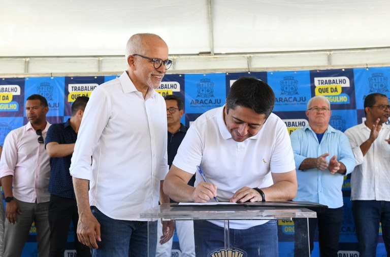 Fabiano Oliveira prestigia solenidade de autorização da nova praça do bairro Japãozinho