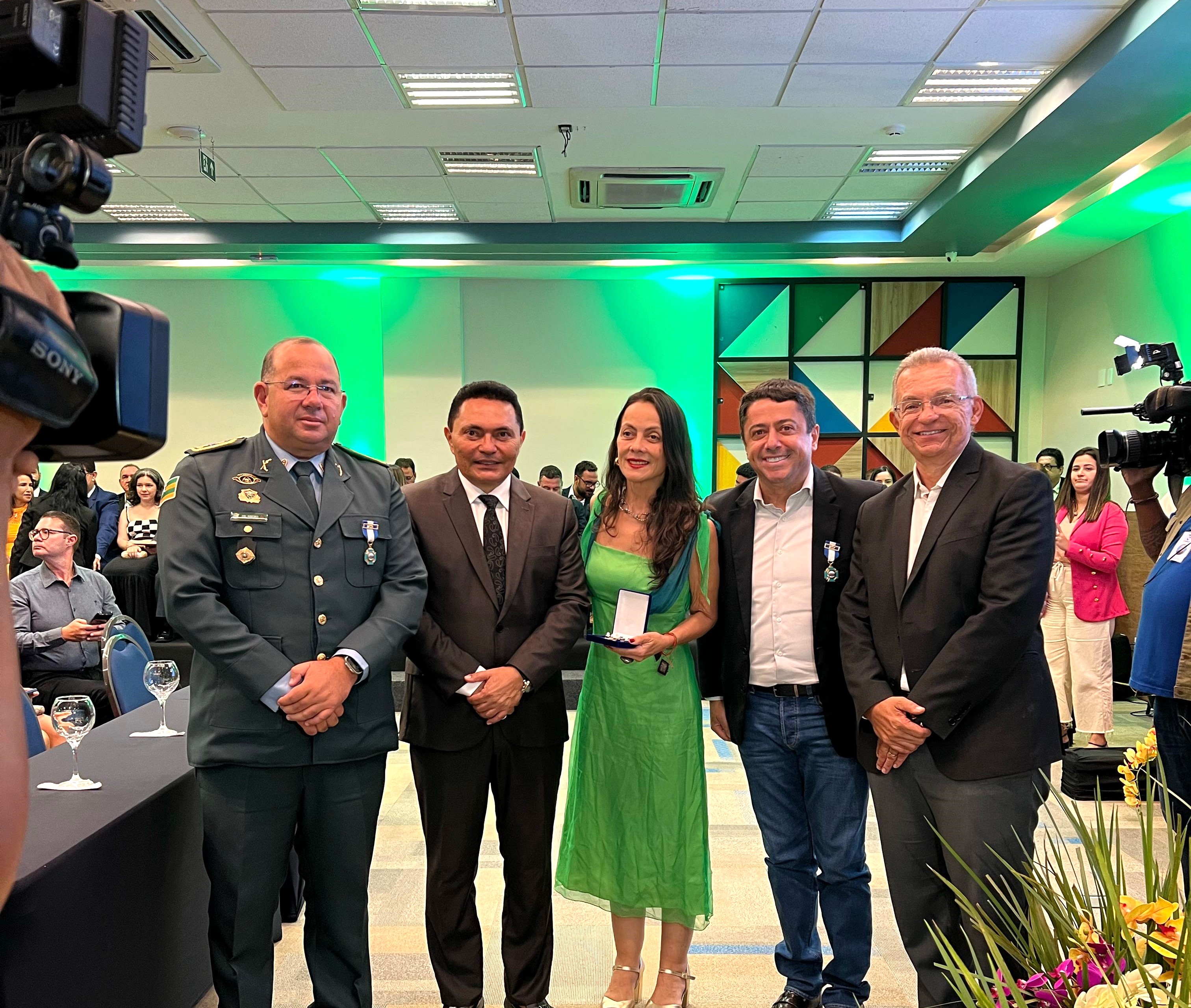 Fabiano Oliveira recebe Comenda do Mérito ao Turismo 