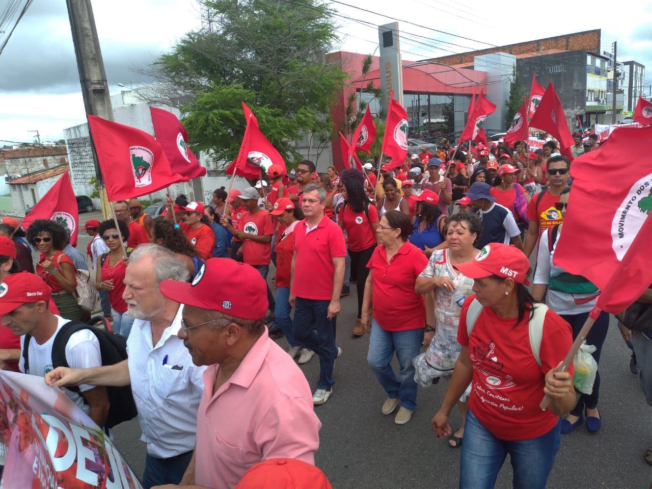 Iran Barbosa participa da marcha dos trabalhadores rurais sem-terra