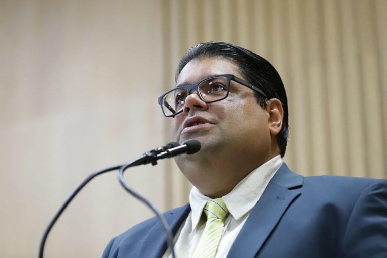 Joaquim reivindica igualdade entre os profissionais do magistério efetivos e temporários