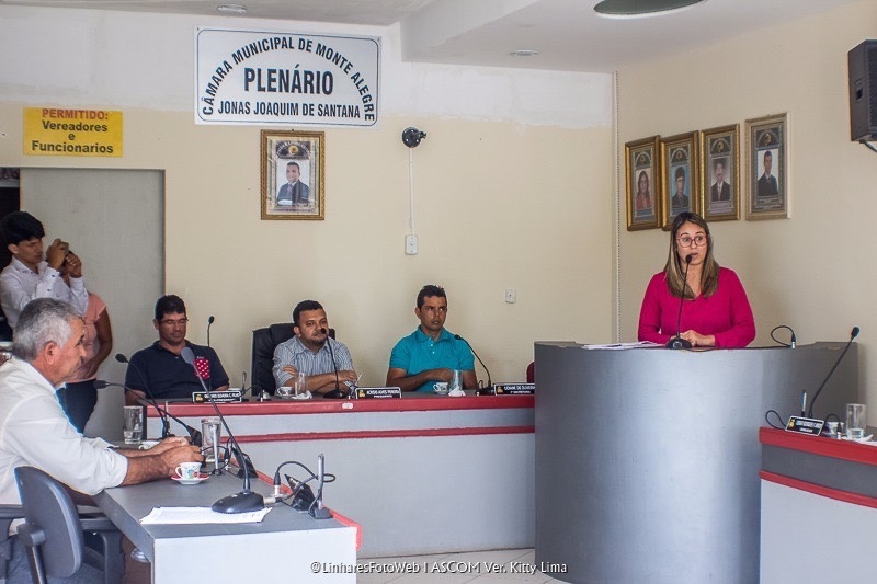 Kitty Lima ministra bate papo com o tema "Animais Abandonados"    