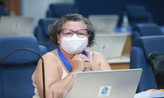 Mandato da Professora Ângela Melo ressalta importância da discussão sobre racismo e antirracismo na Primeira Infância