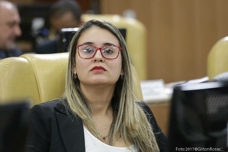 "Mesa diretora da CMA precisa reconhecer seus erros", dispara Kitty Lima