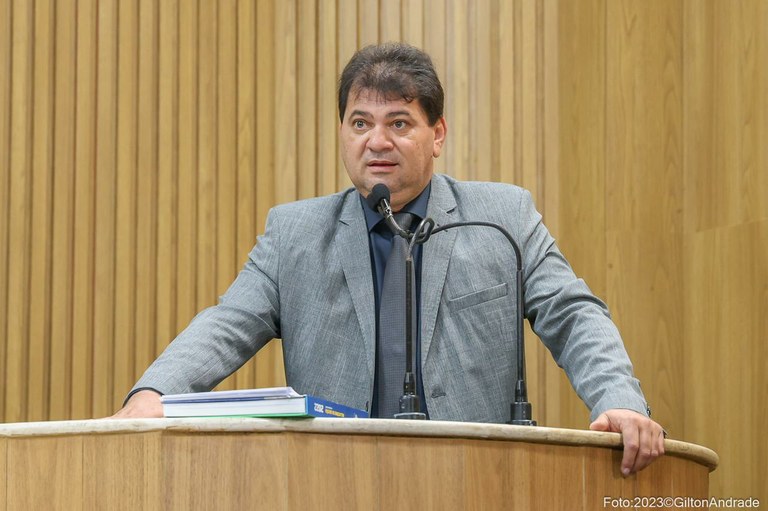 Milton Dantas faz seu primeiro pronunciamento na Câmara Municipal de Aracaju