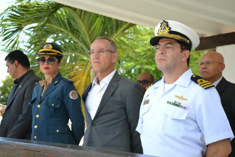 Nitinho é homenageado com diploma de Amigo da Marinha