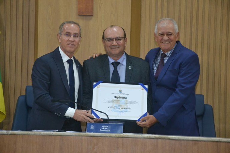 Nitinho entrega título de Cidadania ao empresário Augusto Donato