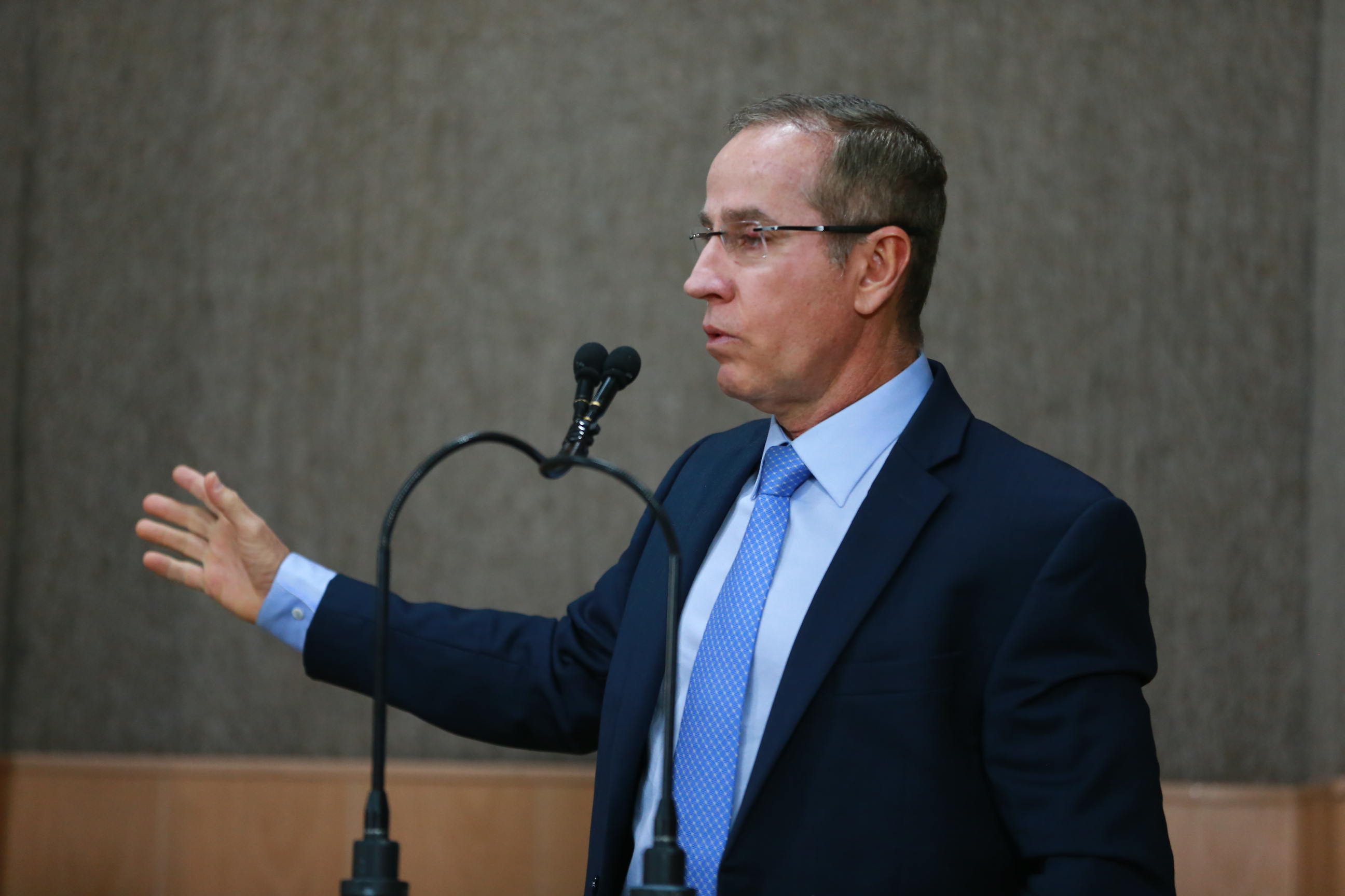 Nitinho faz esclarecimentos aos vereadores e destaca problema de ciclovia em Aracaju