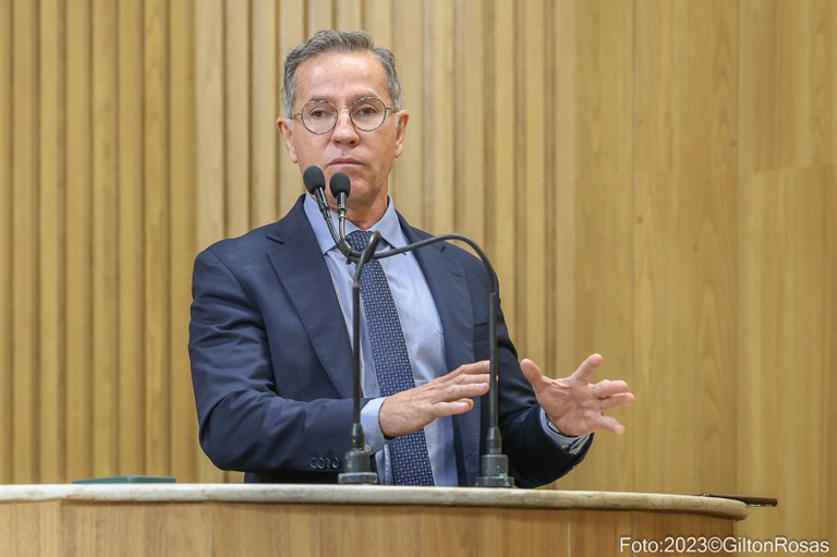 Nitinho pede vistoria preventiva dos Bombeiros na rede de ensino de Aracaju