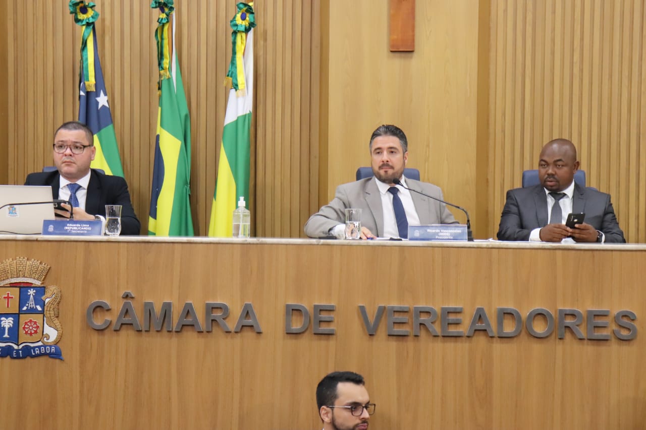 Parlamentares aprovam aumento de 2% nas emendas impositivas    