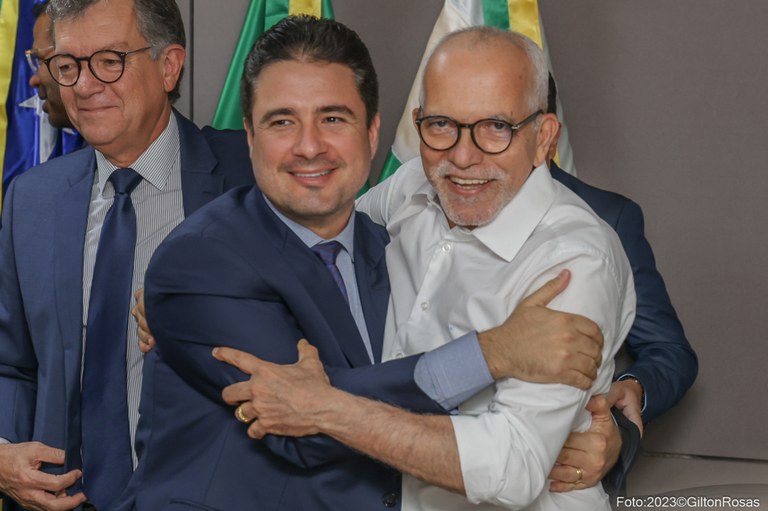 Presidente da CMA assume prefeitura de Aracaju
