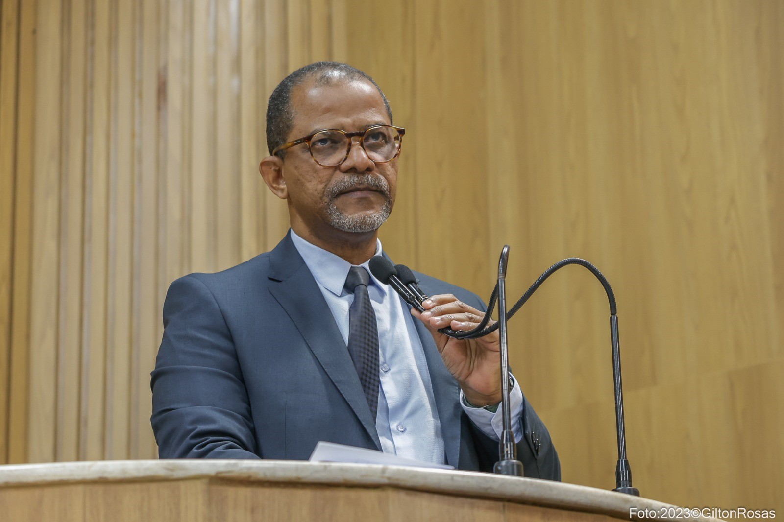 Professor Bittencourt parabeniza grupo de capoeira "Molas" pelos 46 anos de tradição 