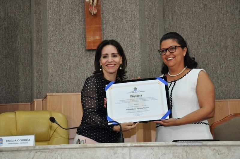 Professora Andrea Karla recebe título de Cidadã Aracajuana