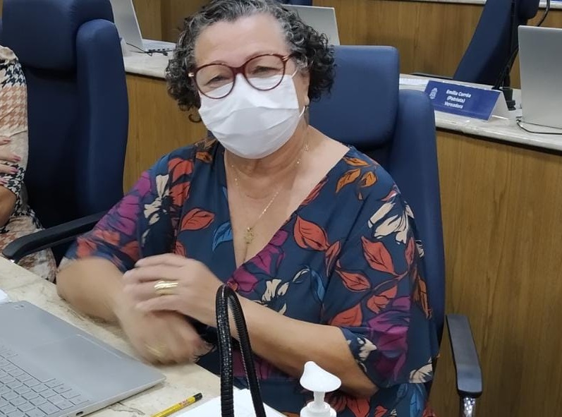 Professora Ângela Melo alerta para avanço da Covid-19 e baixa imunização em Aracaju e Sergipe