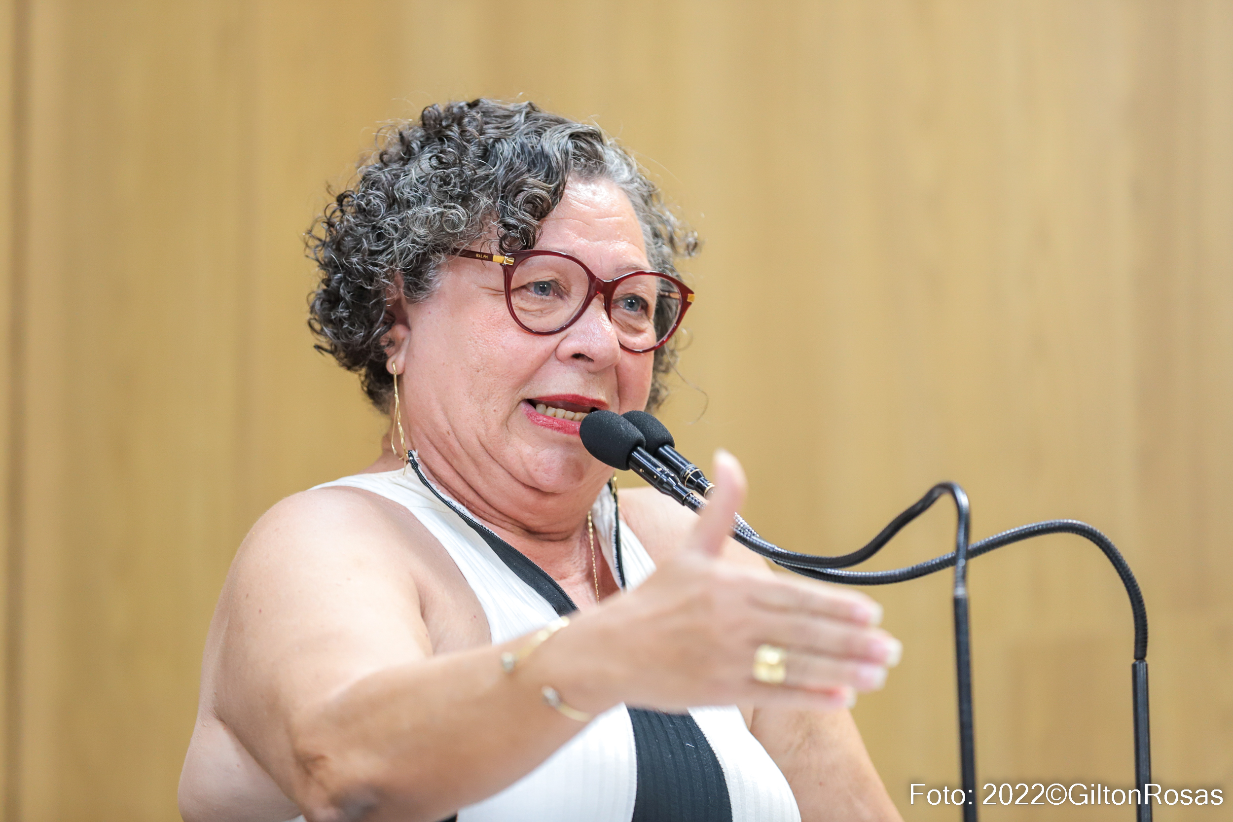 Professora Ângela Melo denuncia descaso da Prefeitura de Aracaju com Unidades Básicas de Saúde