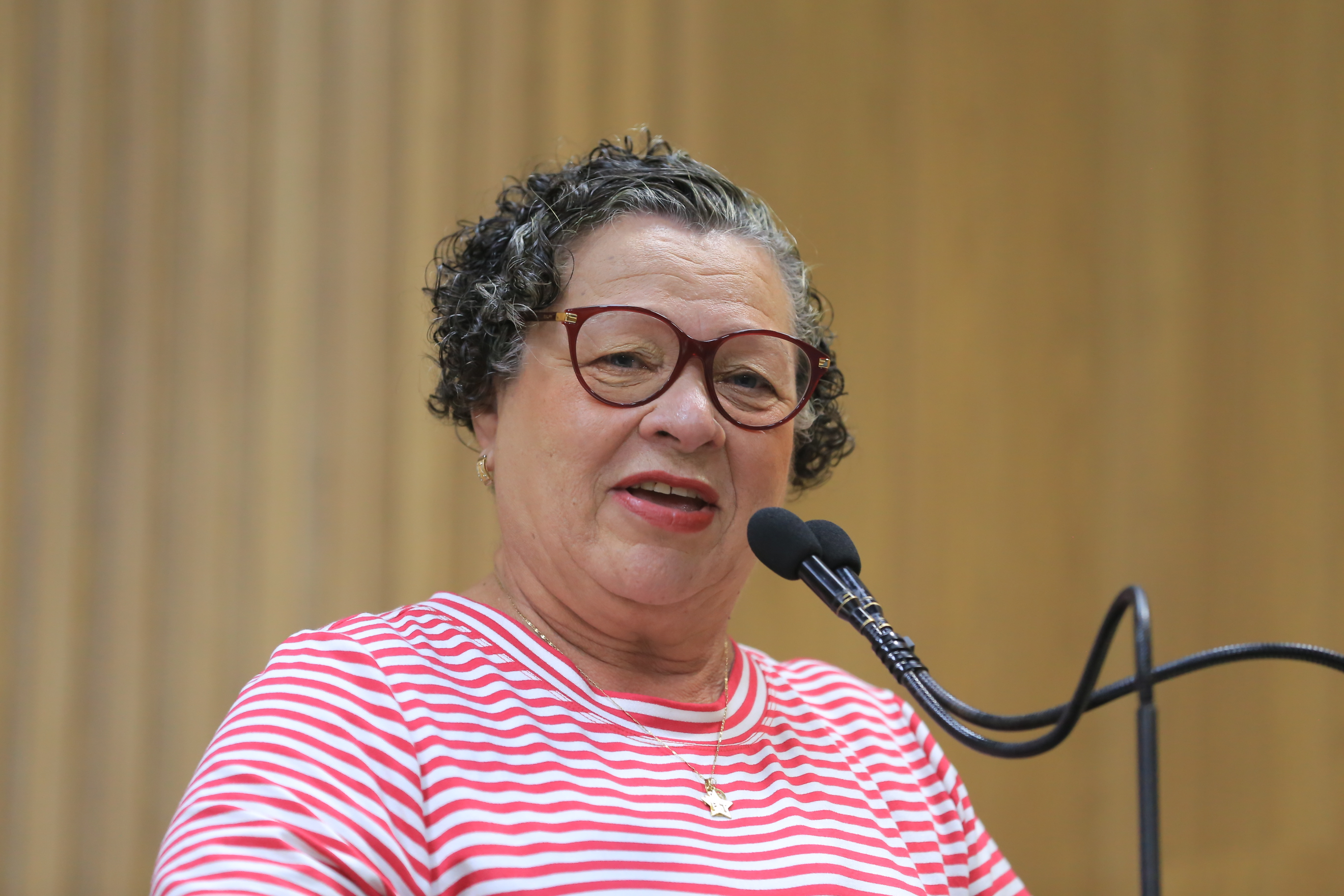 Professora Ângela Melo repercute denúncia de moradores sobre grilagem de terras na Zona de Expansão