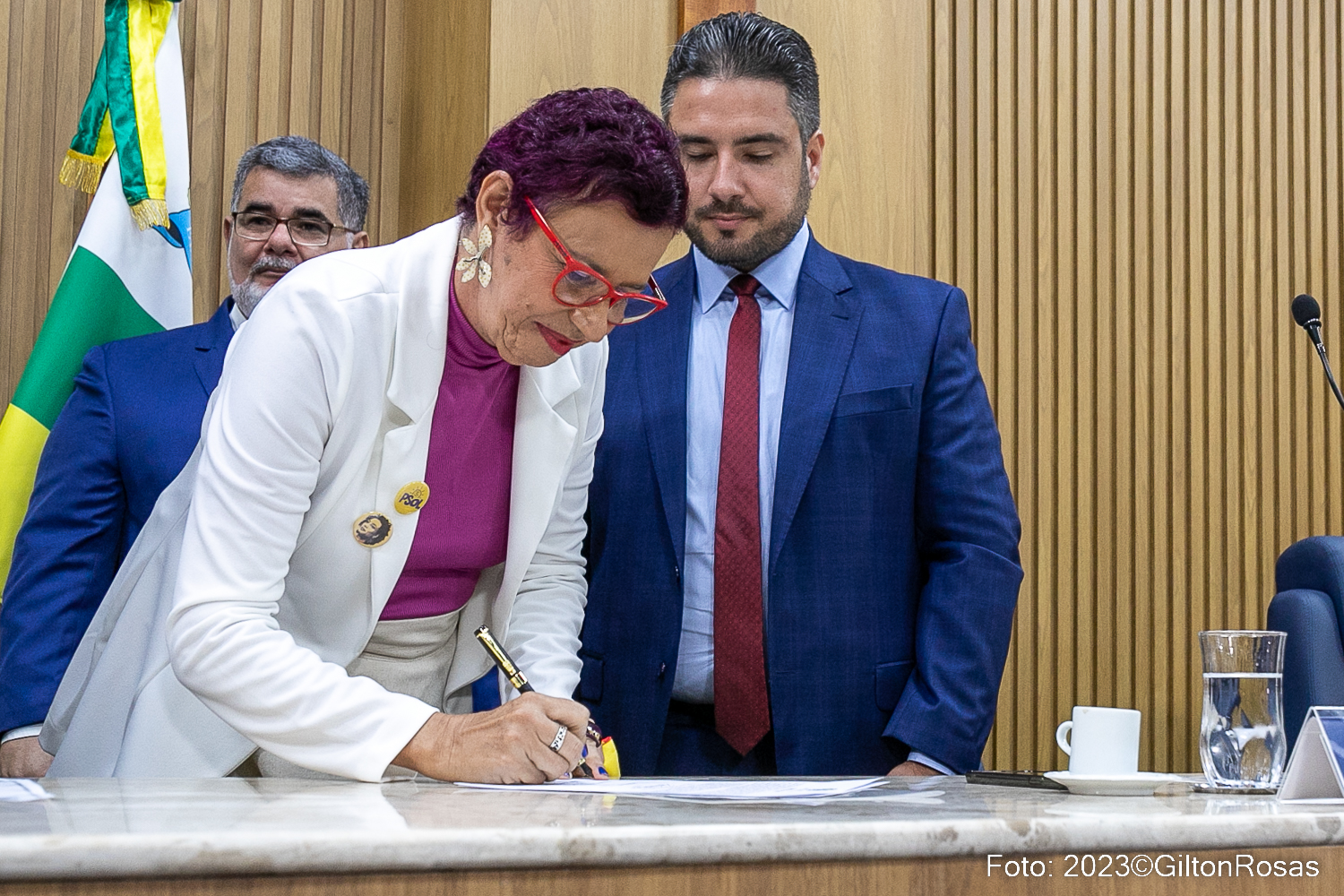 Professora Sonia Meire toma posse como vereadora de Aracaju