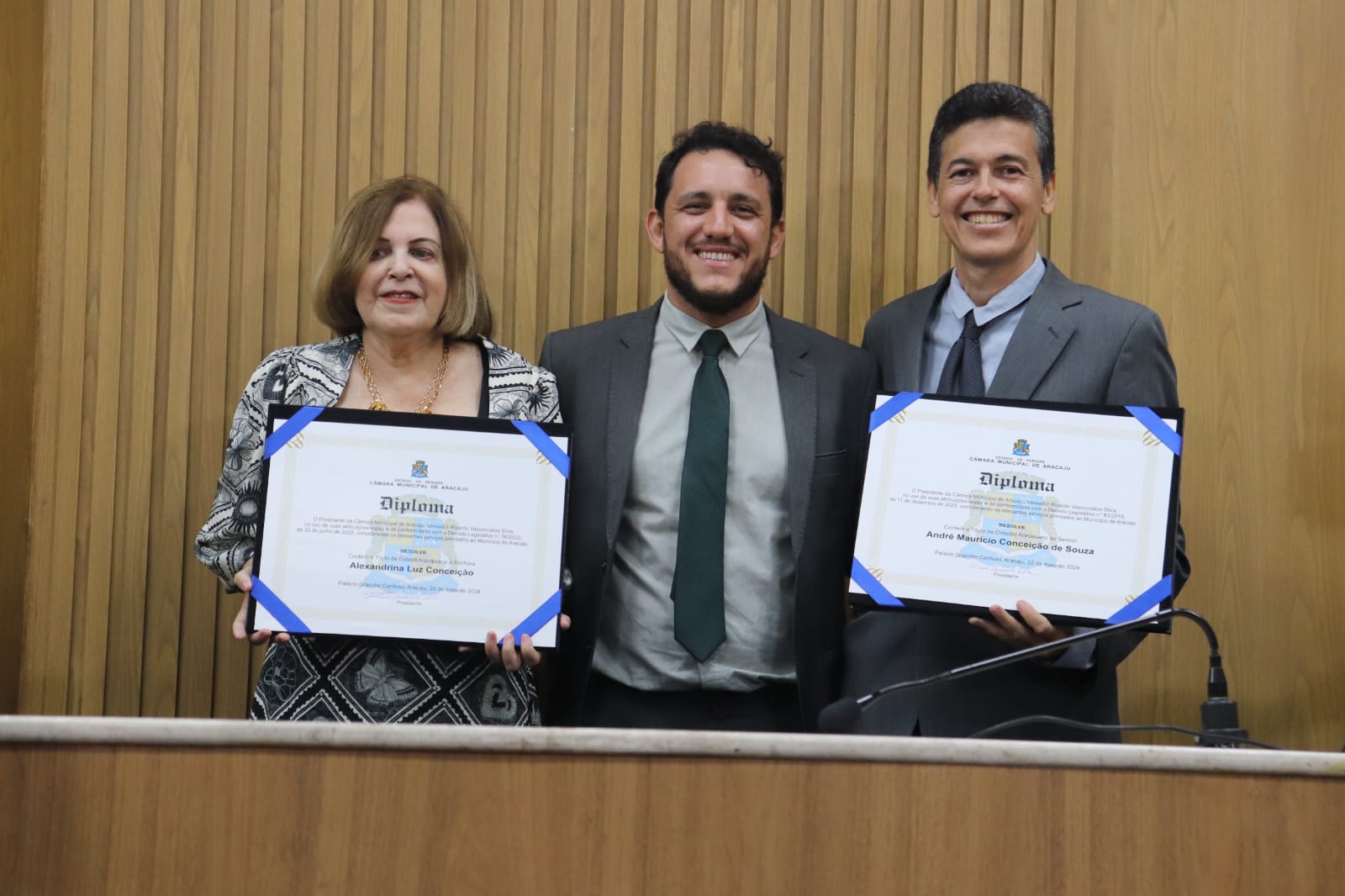 Professores Alexandrina e André Maurício recebem Título de Cidadania Aracajuana