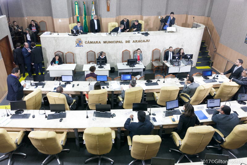 Regimento: revisão deve sanar conflitos com a Constituição