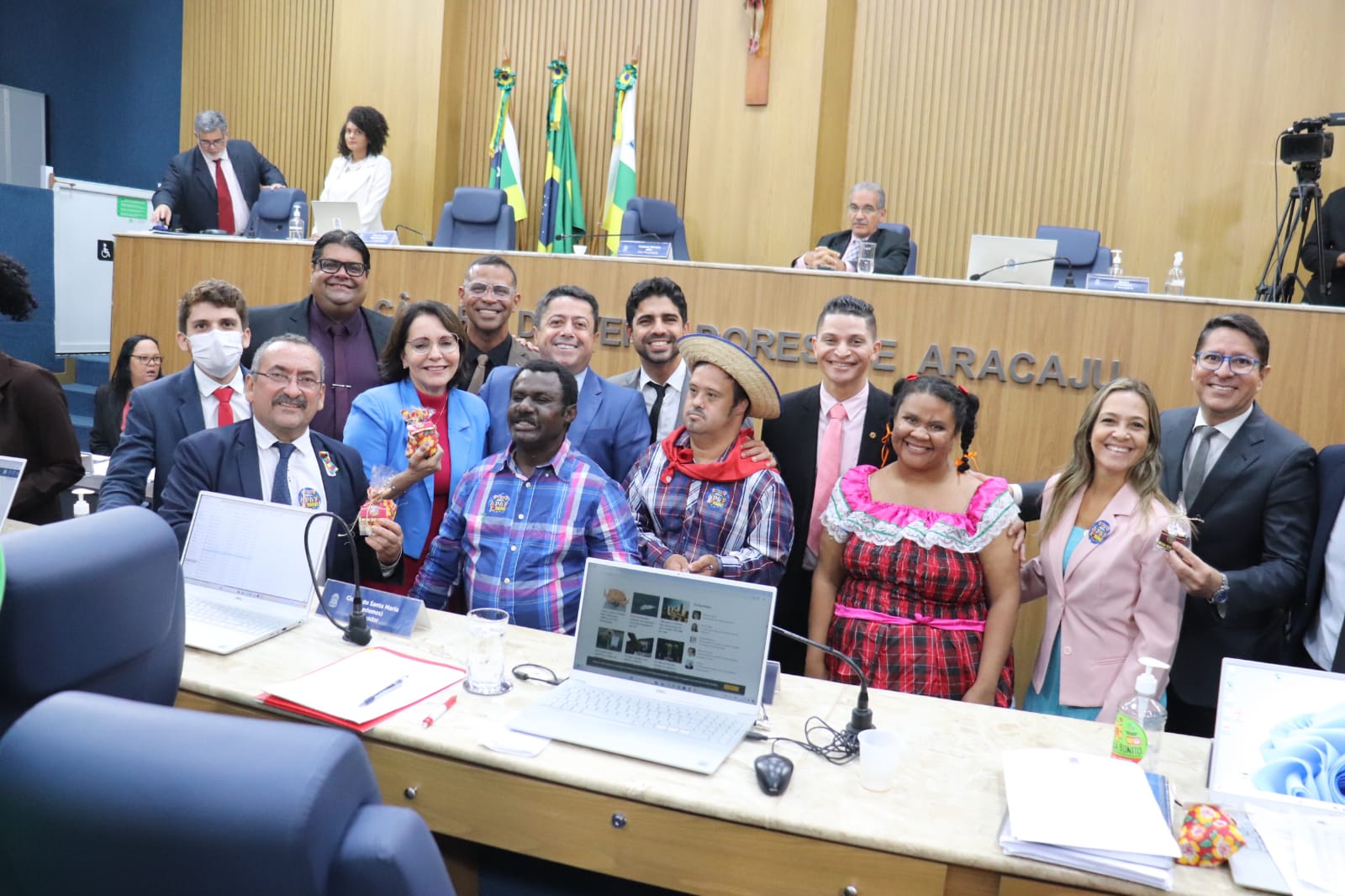 Representantes da APAE visitam a Câmara Municipal de Aracaju para divulgar evento junino solidário 