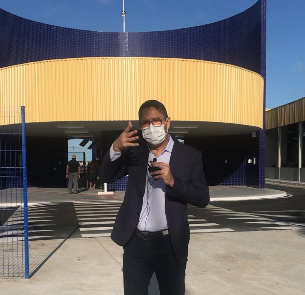 Ricardo Marques visita novo Terminal do Mercado e população aponta irregularidades “Só a estrutura não resolve”