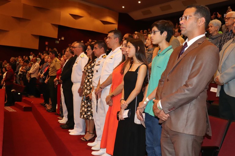 Sargento Byron representa Câmara em concerto da banda Sinfônica do Corpo de Fuzileiros Navais